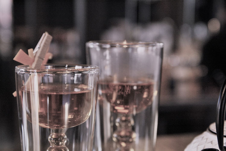 A Monza cocktail e tè di pregio si uniscono al Liquors