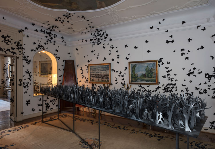 L’ora dannata – Carlos Amorales invade la Fondazione Pini con 15mila farfalle