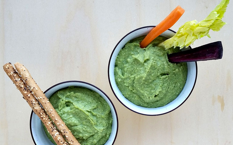 Pesto di broccoli parmigiano e mandorle