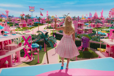 Margot Robbie in una scena di Barbie di Greta Gerwig (2023)|||