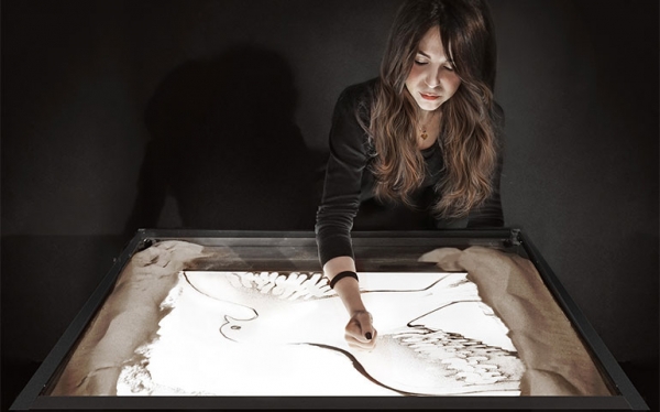 "Ho scritto Italia sulla sabbia" debutto per Eka al Teatro Delfino||||