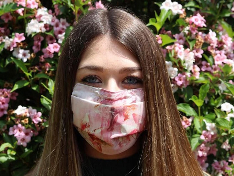 La mascherina d’arte che diventa solidale: Mask-In for Elisabetta Rogai