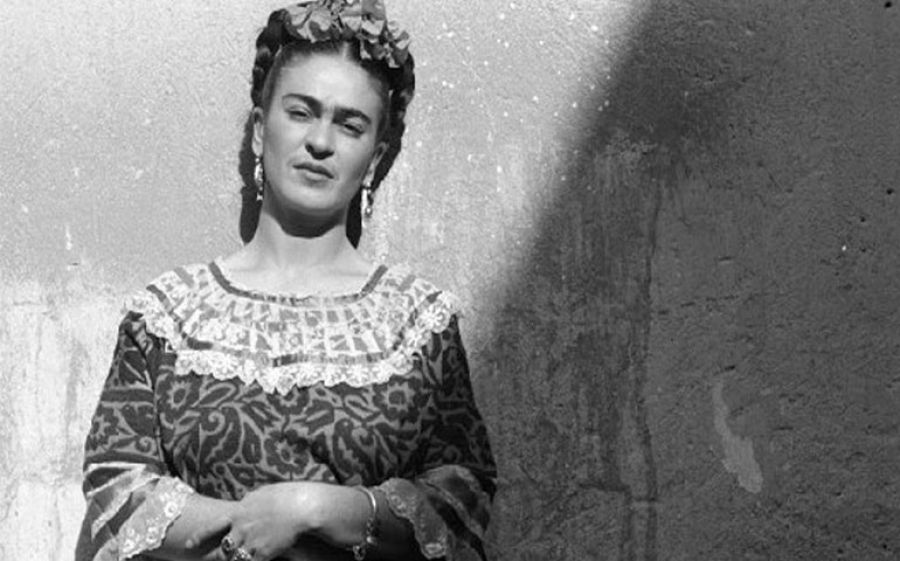 Frida Kahlo. Fotografie di Leo Matiz in mostra a Bologna