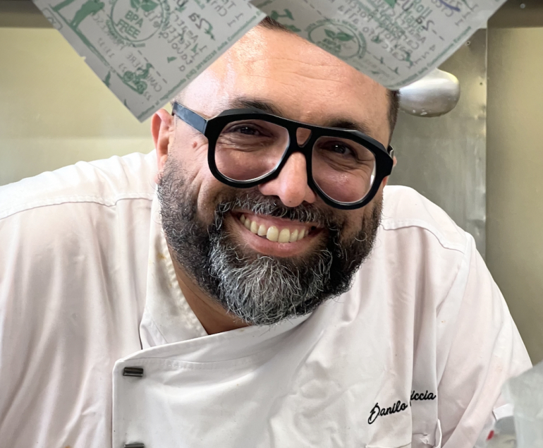 Lo chef Danilo Pelliccia educa al gusto i piccoli clienti