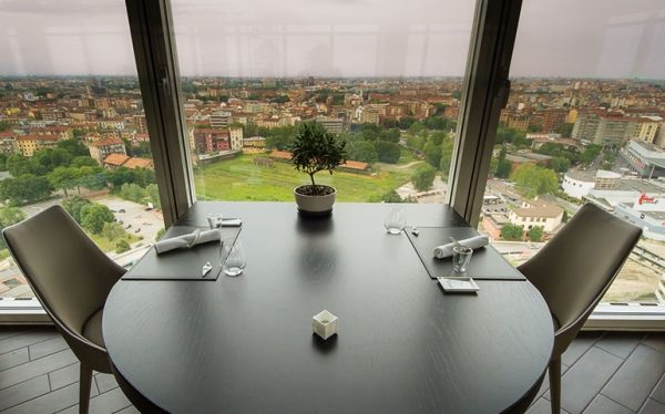 Unico Milano: il ristorante panoramico di Milano|Unico Milano: il ristorante panoramico di Milano|Unico Milano: il ristorante panoramico di Milano|||