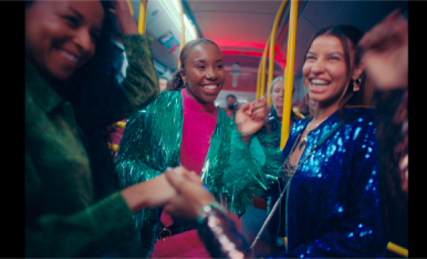 Scopri il potere di dare di pi&ugrave;: l'evento Avon a Milano|||