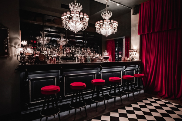 Al via le One Night al Flores C&oacute;cteles, tra cocktail classici e twist a confronto|||