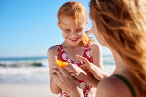 Estate al top con AVON: protezione, freschezza e idratazione per tutta la famiglia