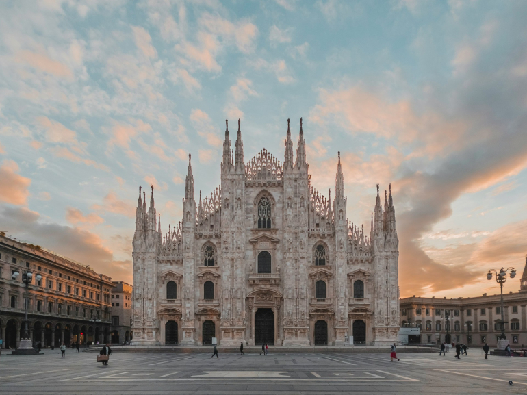 Duomo, Milano &copy; Ouael Ben Salah/Unsplash|||