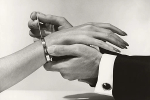 The Gentleman: a Milano il gioiello maschile racconta tre secoli di stile e identit&agrave;