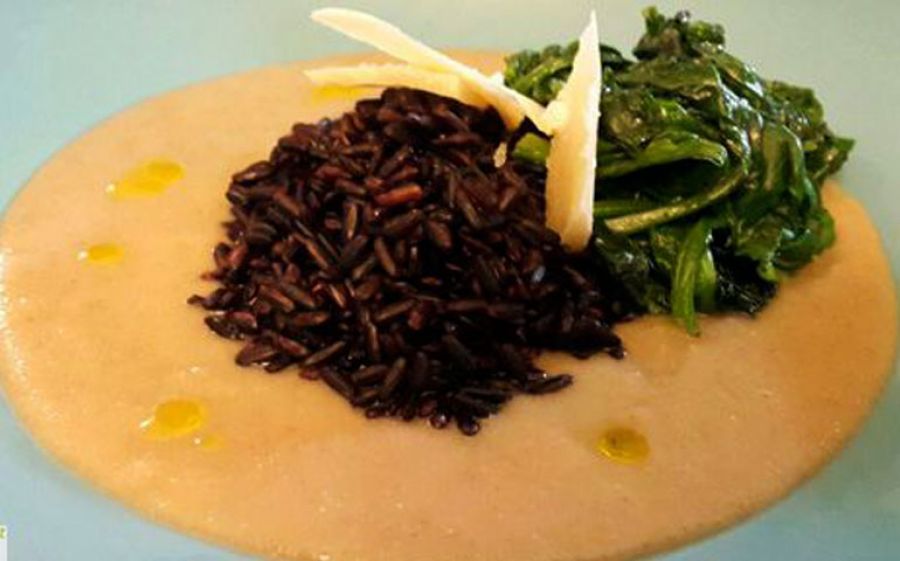 Riso venere con vellutata di lenticchie: una ricetta della Chef Claudia Biondini
