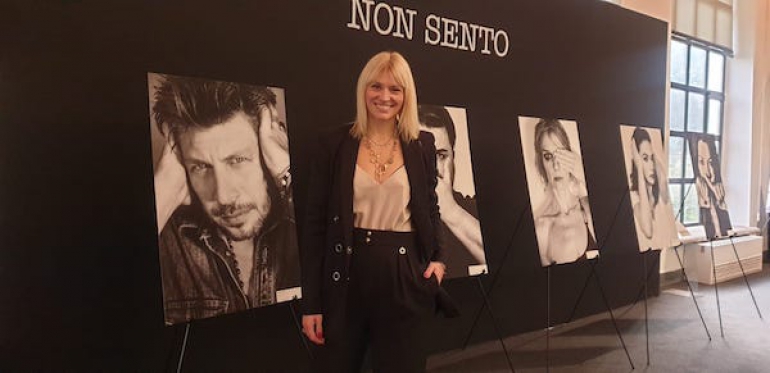 Giusy Versace inaugura a Monza “I Muri del Silenzio”